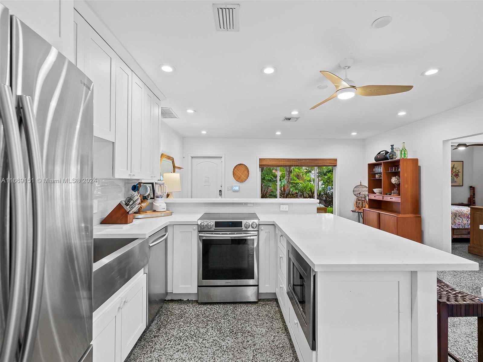 1215 NE 17th Way