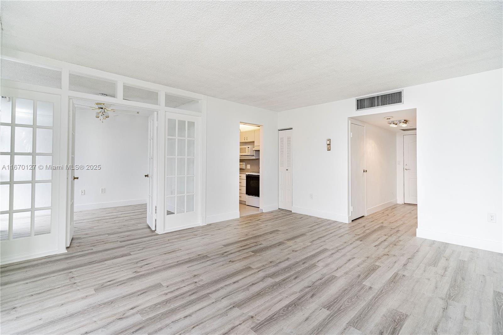 3625 N Country Club Dr # 901