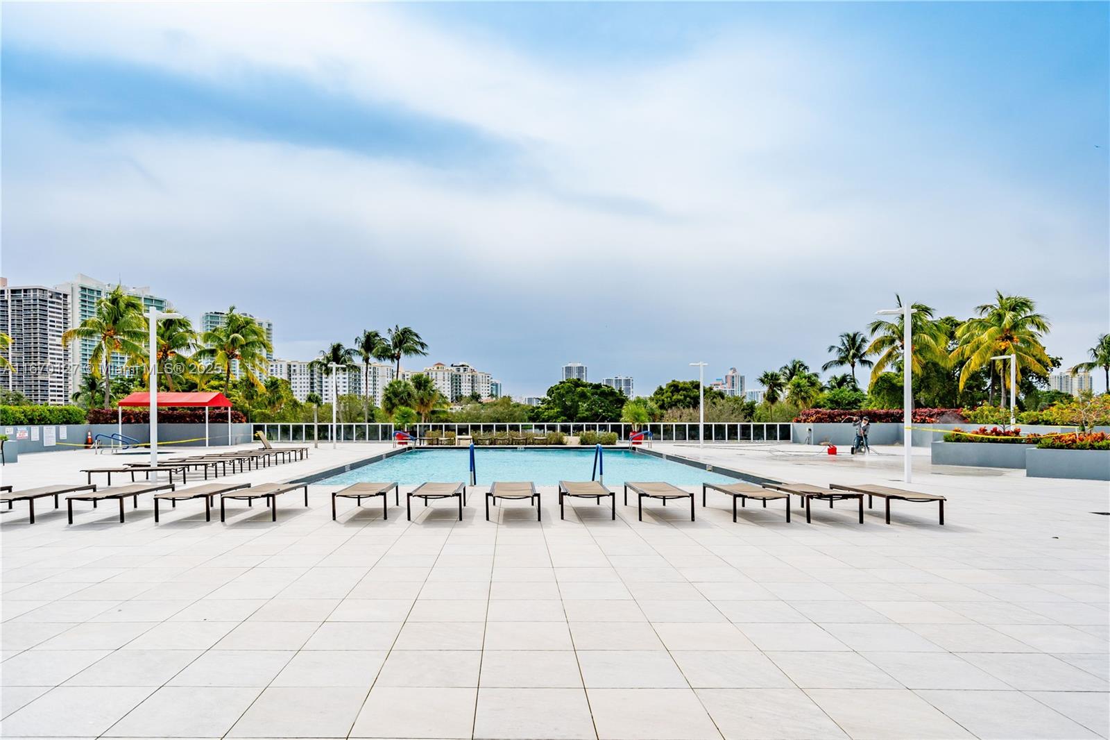 3625 N Country Club Dr # 901