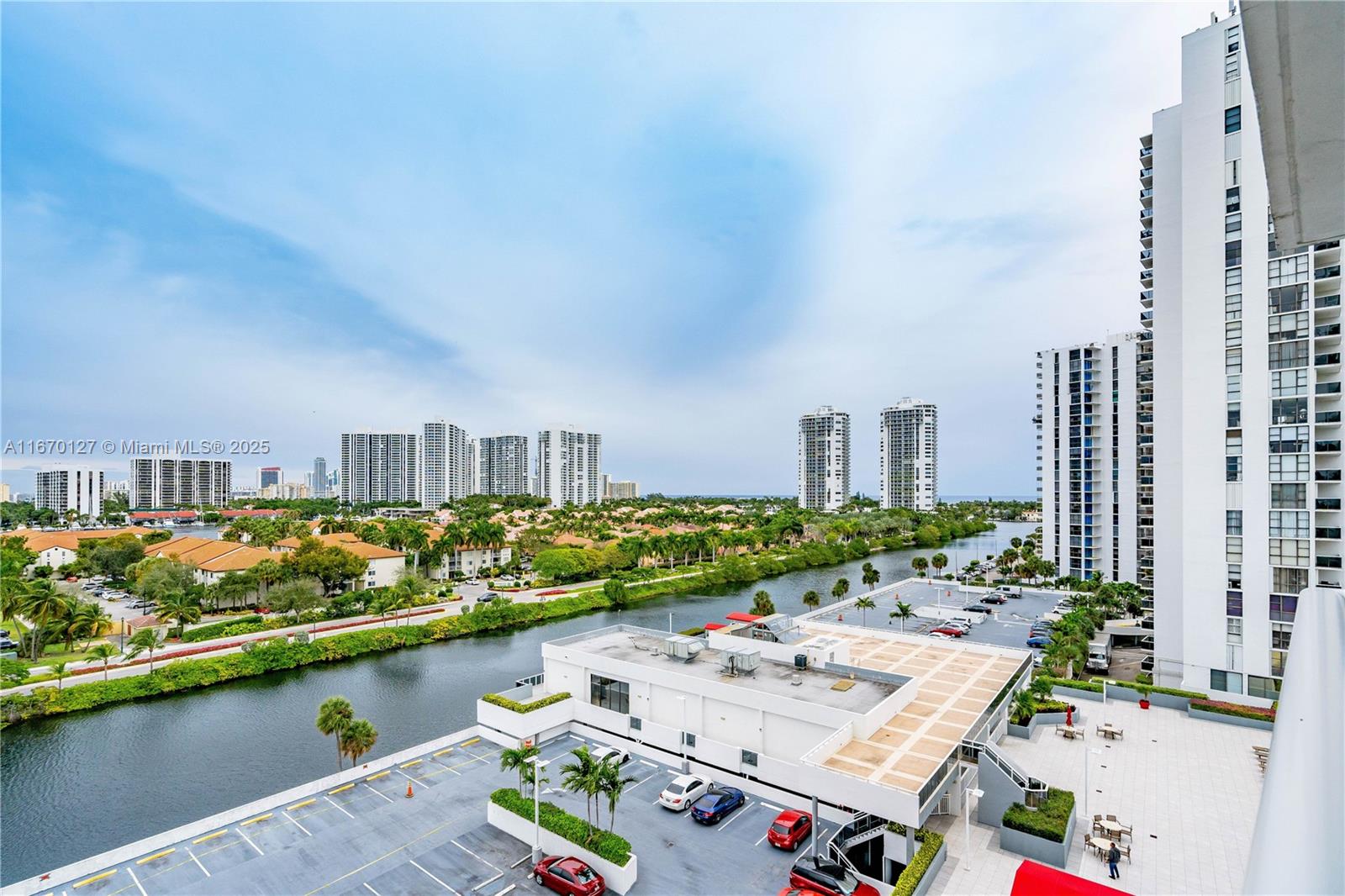 3625 N Country Club Dr # 901