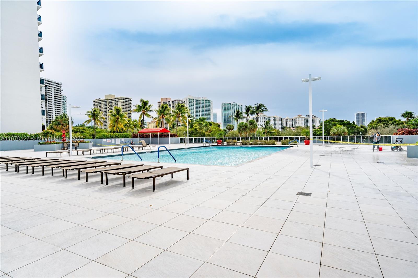3625 N Country Club Dr # 901