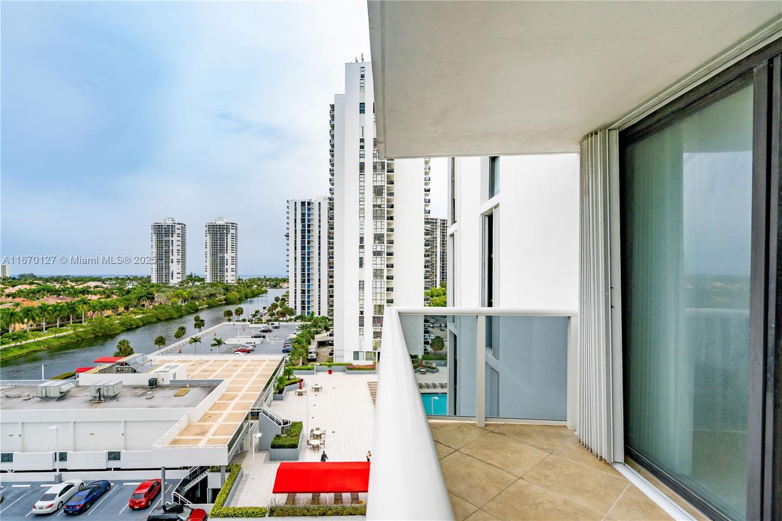 3625 N Country Club Dr # 901