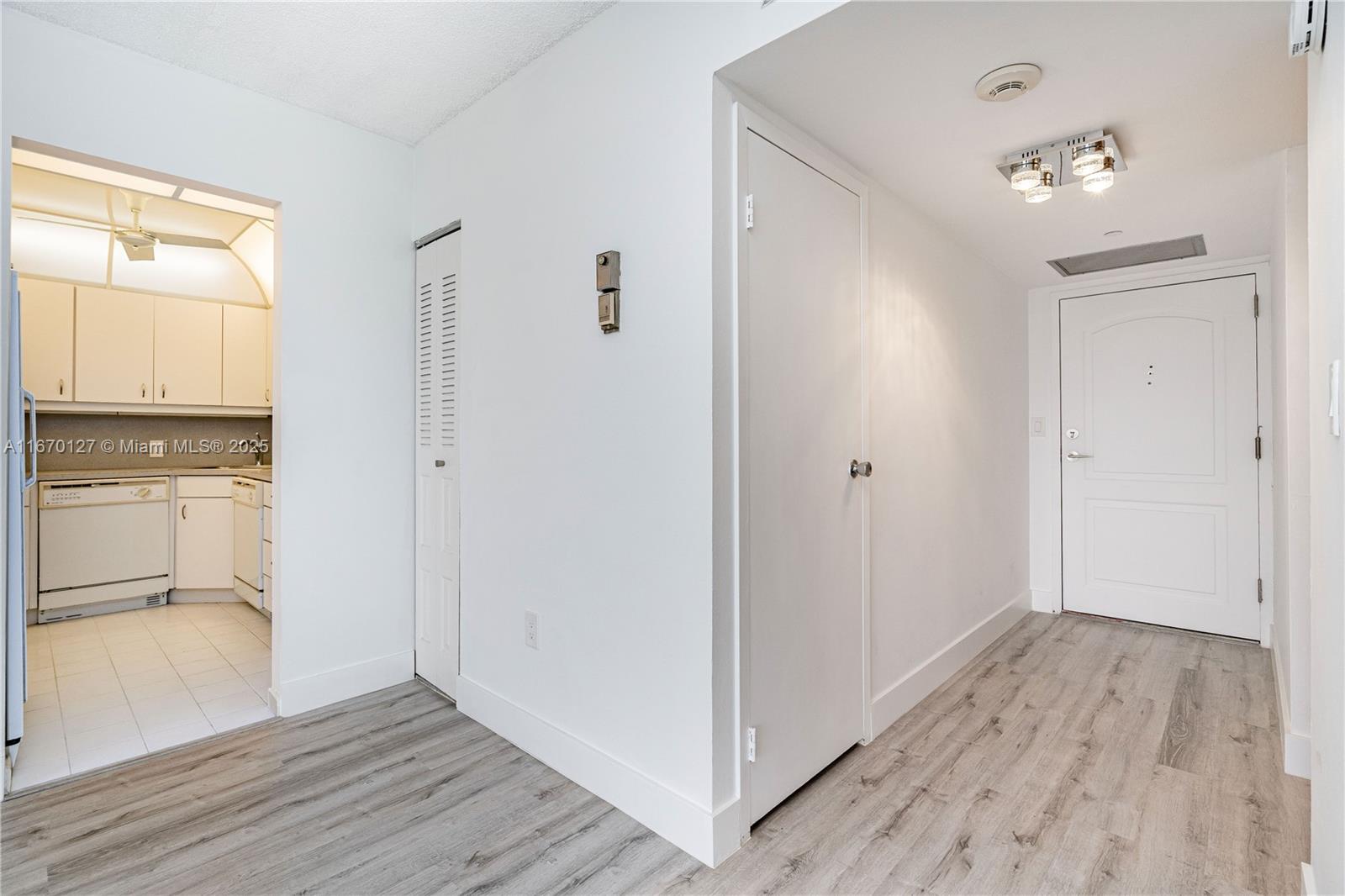 3625 N Country Club Dr # 901