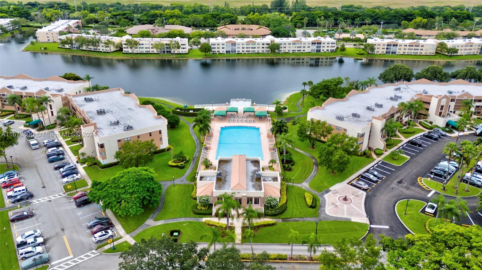 10568 E Clairmont Cir # 303