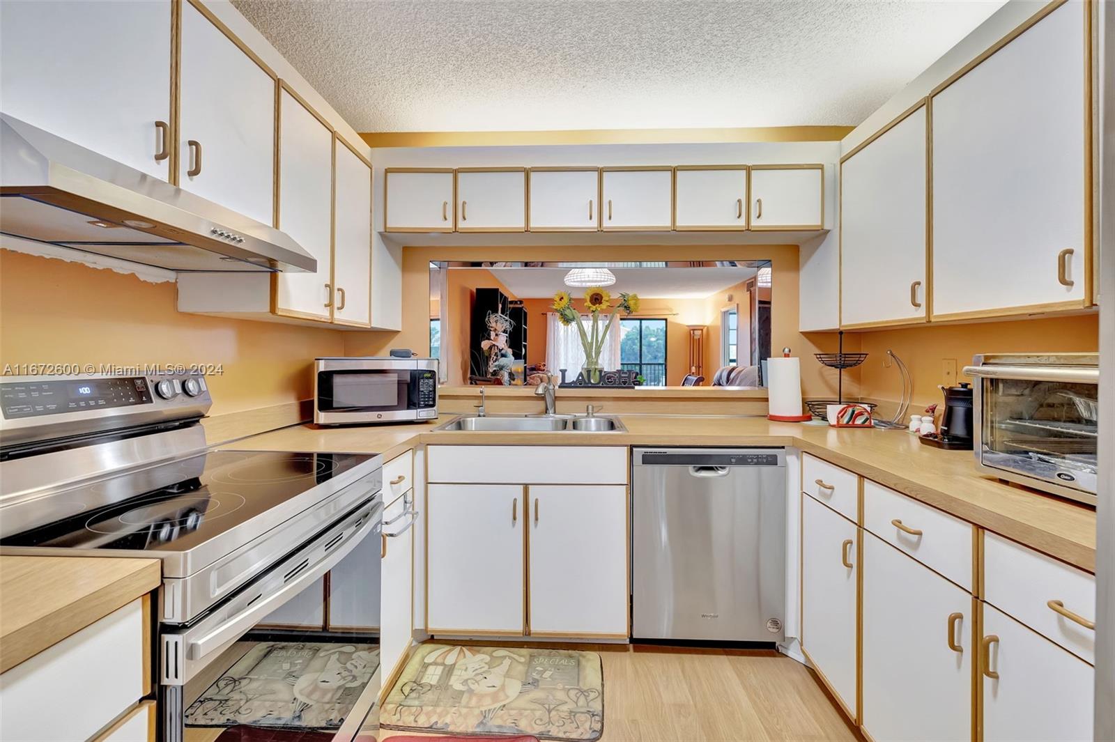 10568 E Clairmont Cir # 303