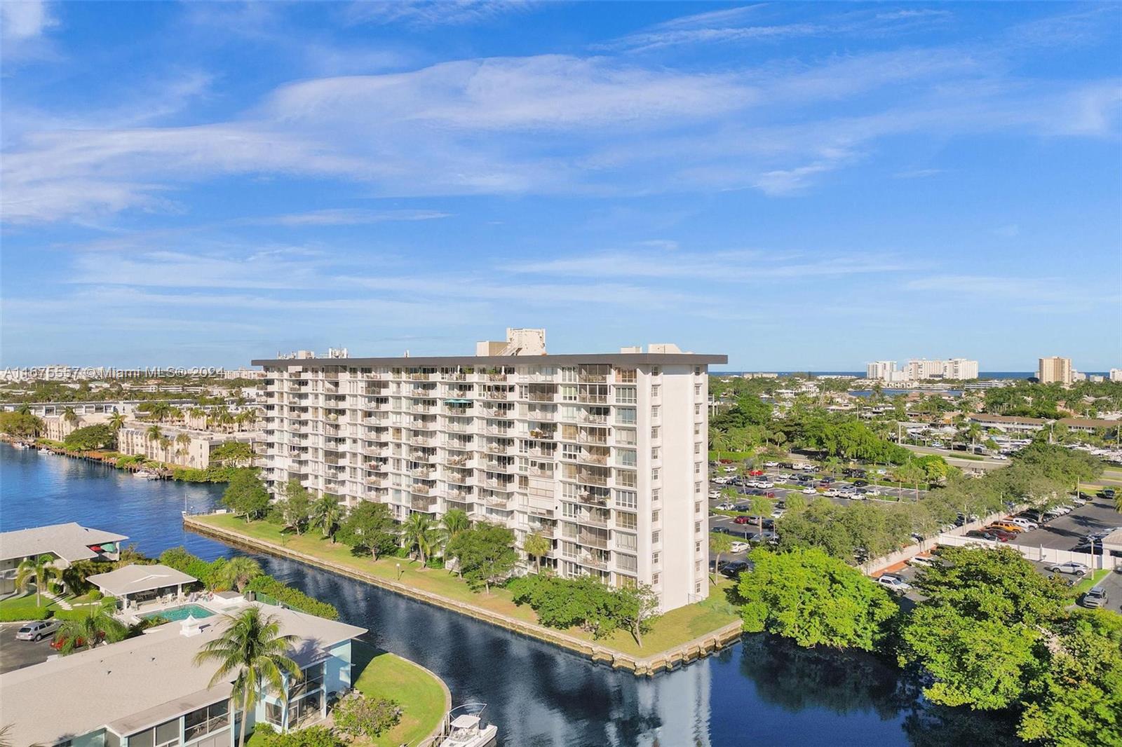 801 S Federal Hwy Unit: PH5