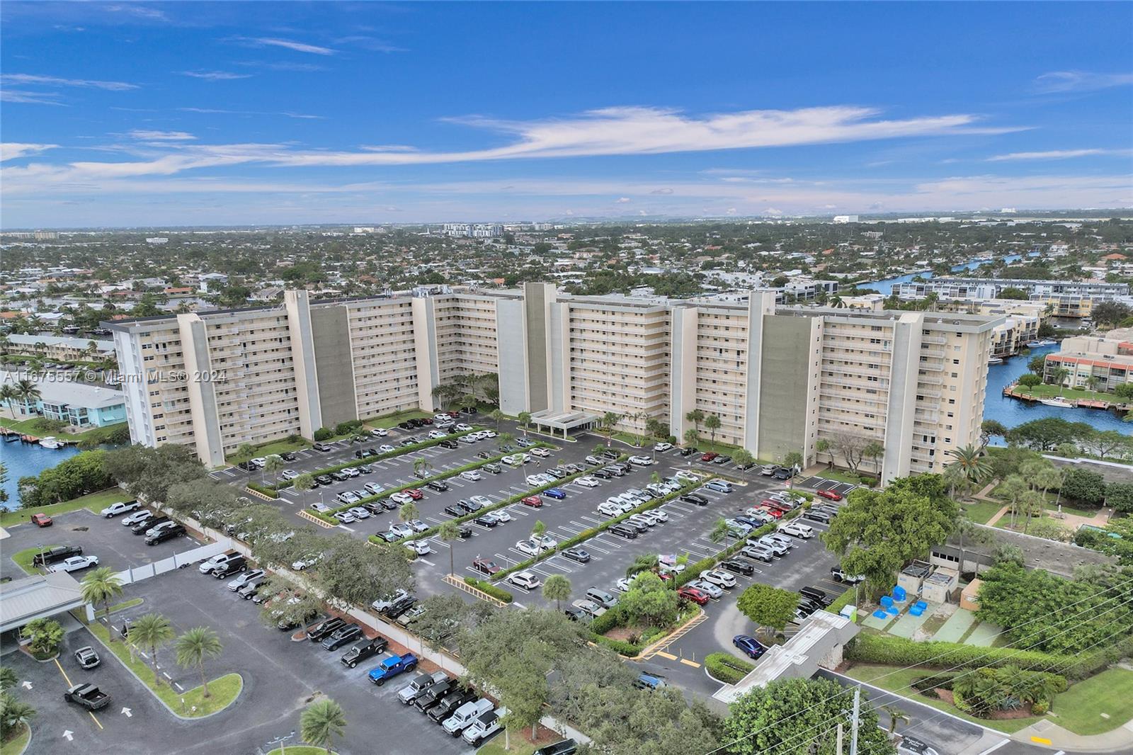 801 S Federal Hwy Unit: PH5