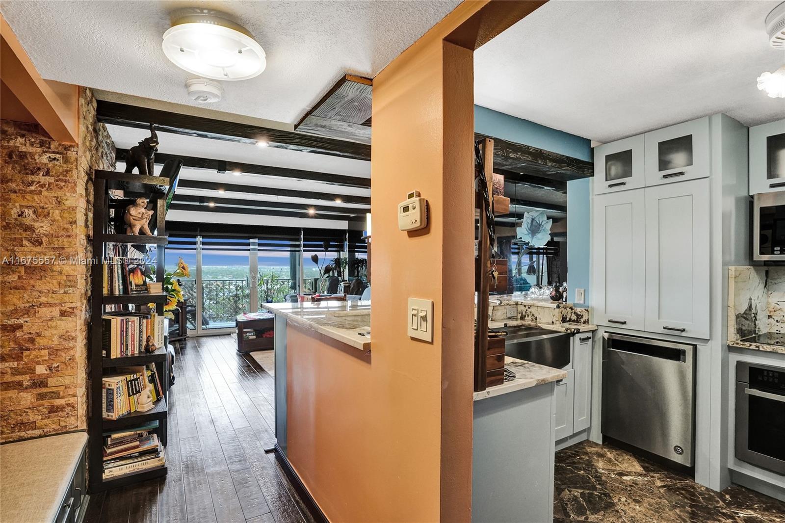 801 S Federal Hwy Unit: PH5