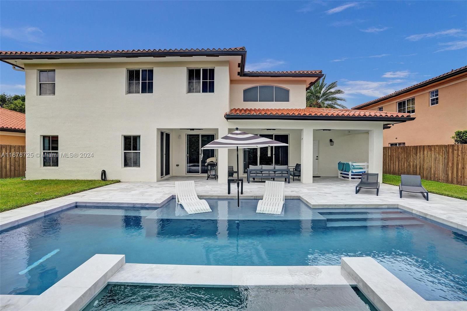 8040 NW 156th Ter