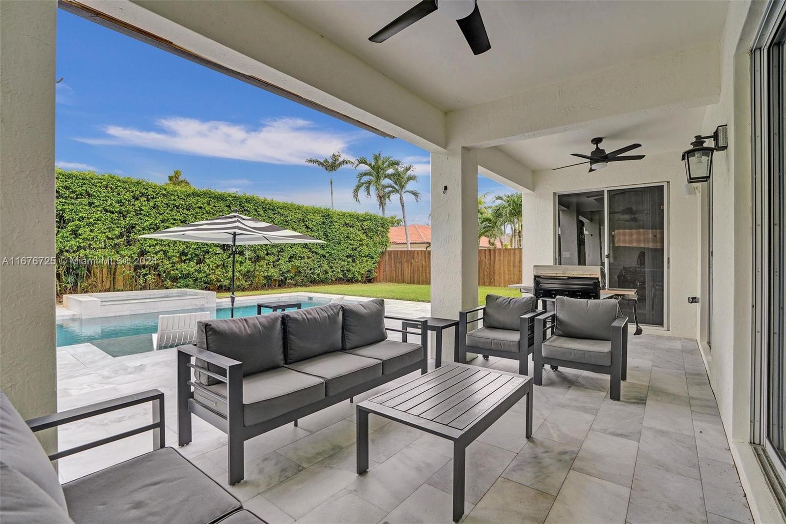 8040 NW 156th Ter