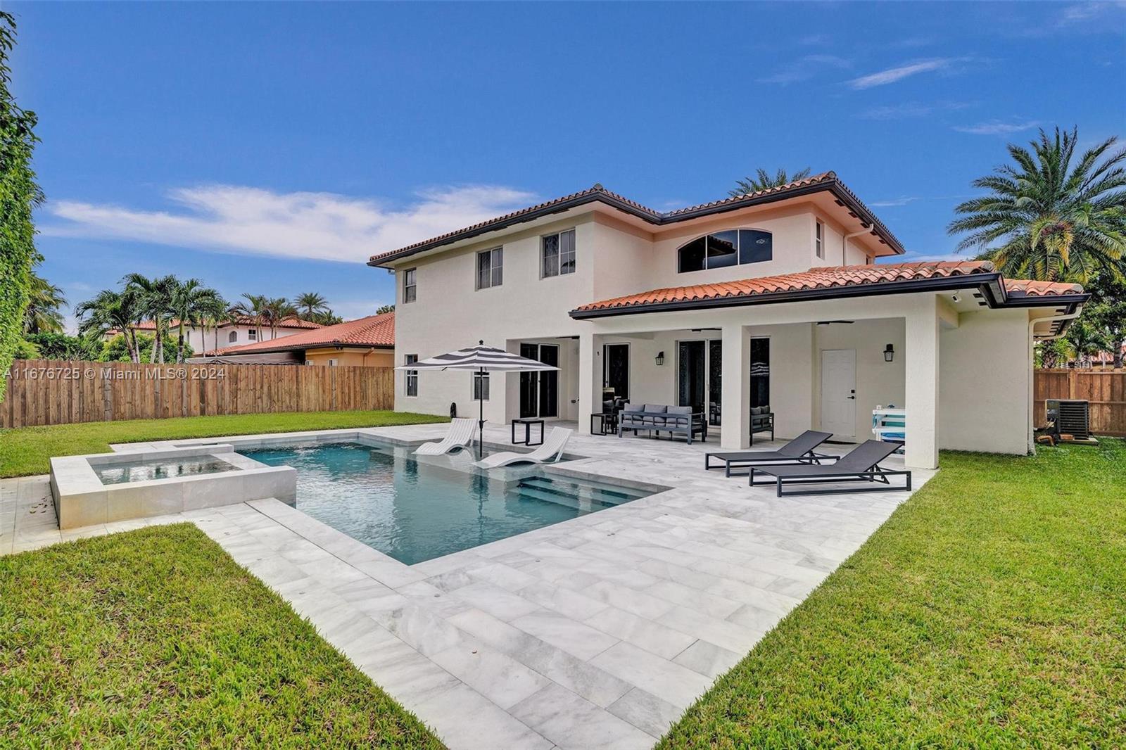 8040 NW 156th Ter