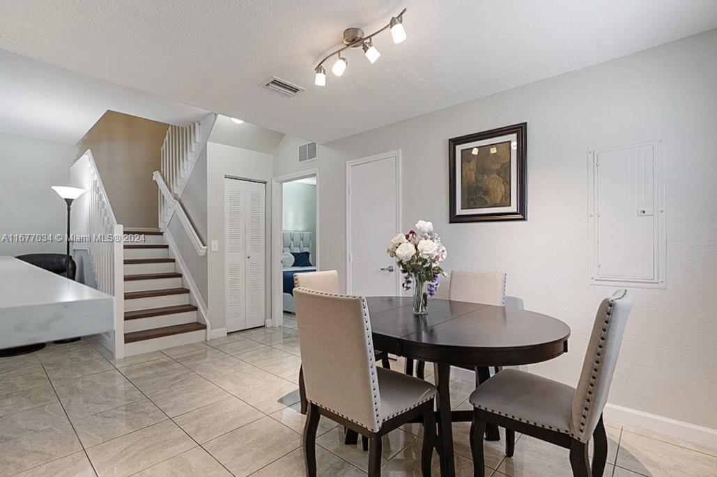 305 NW 19th St