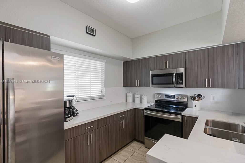 305 NW 19th St