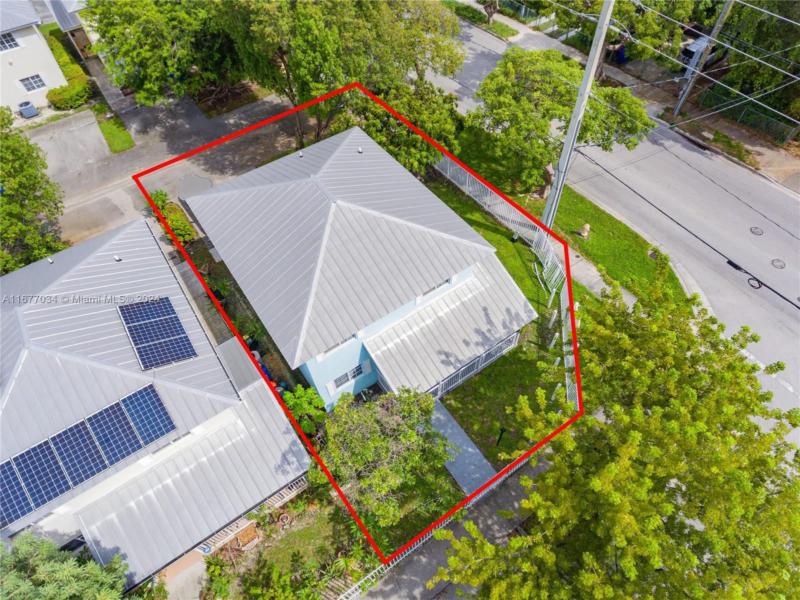 305 NW 19th St