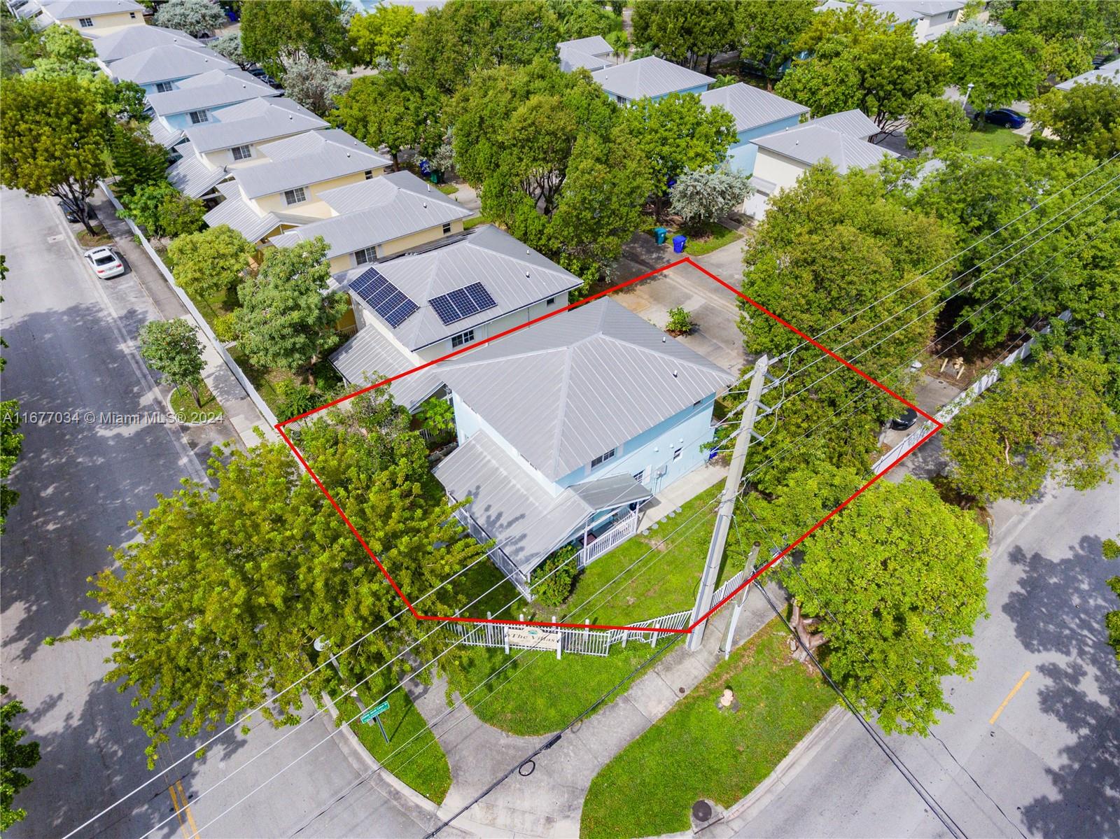 305 NW 19th St