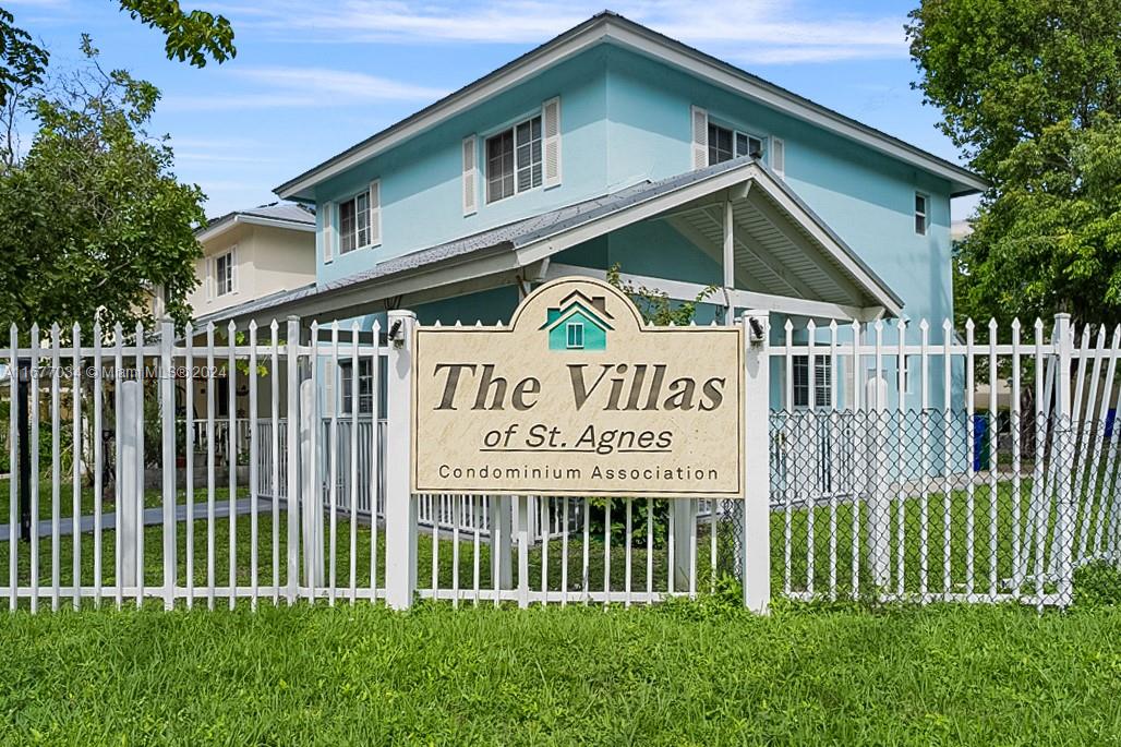 305 NW 19th St