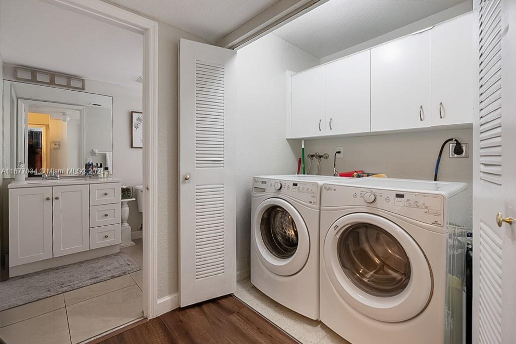 305 NW 19th St