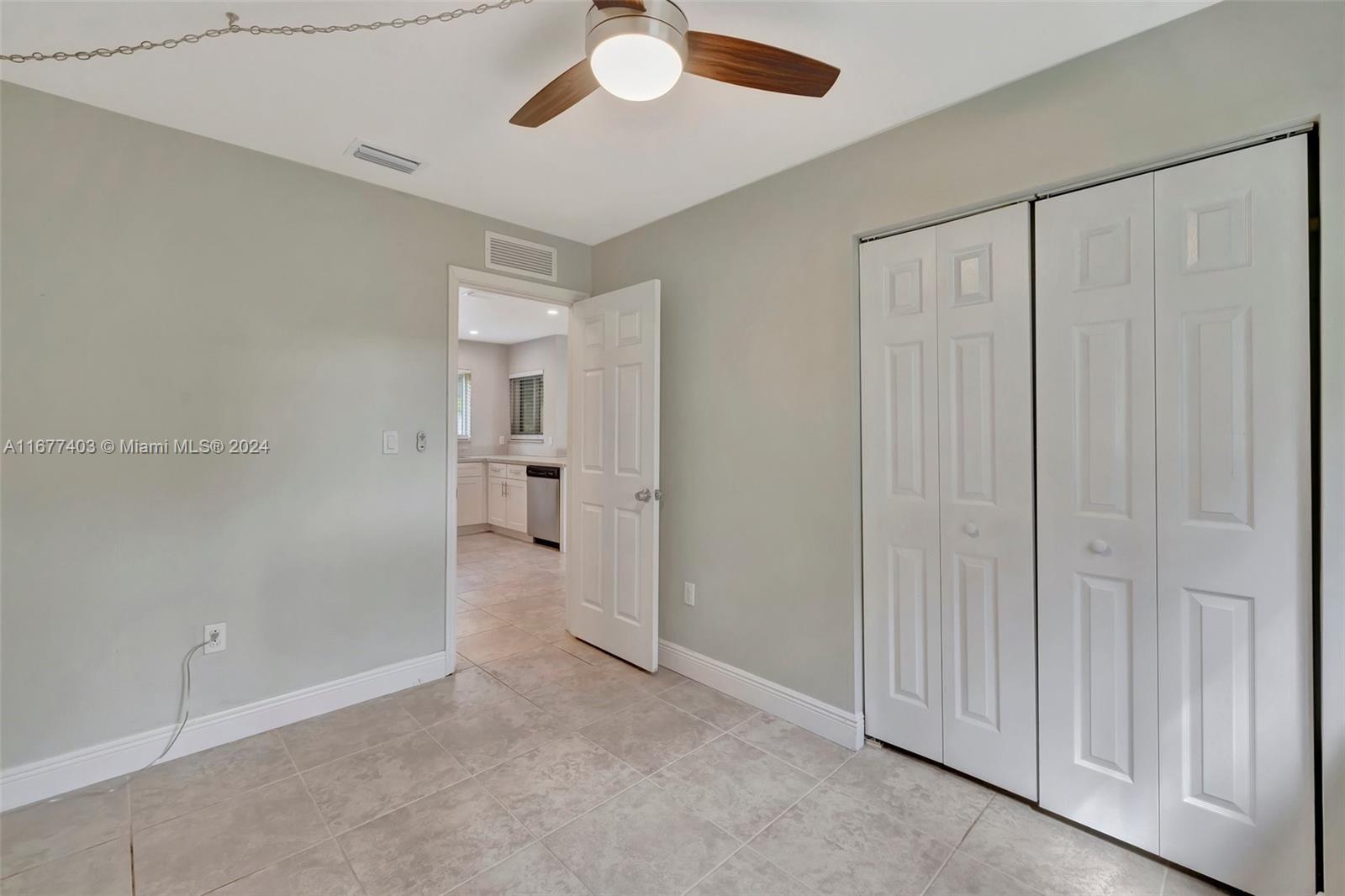 220 N 68th Ave
