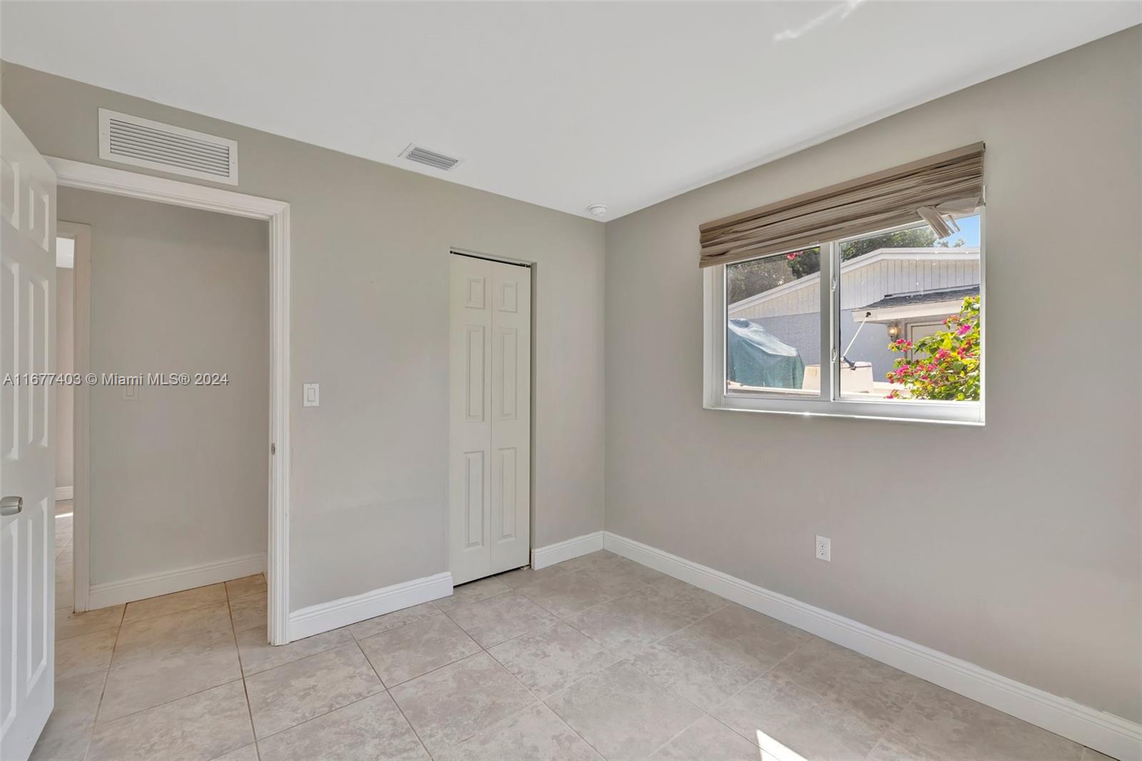 220 N 68th Ave