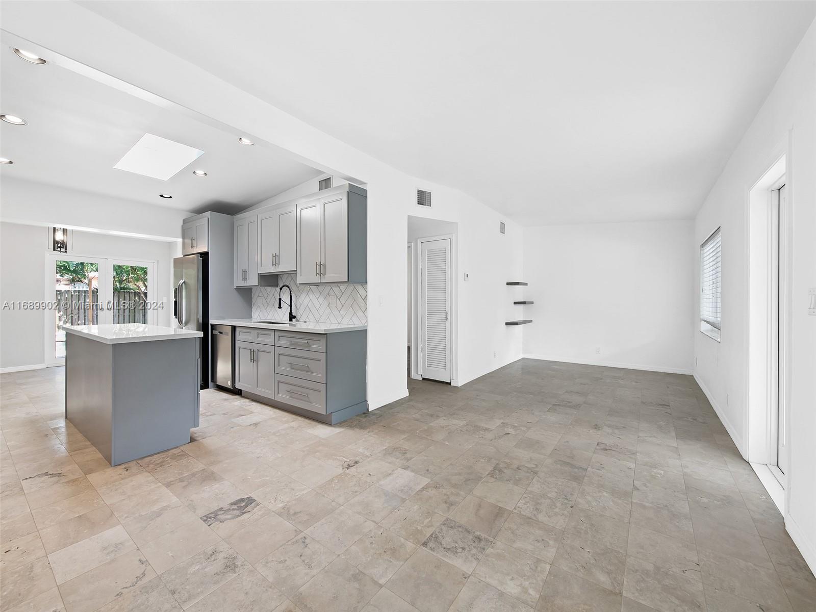 1733 SW 13th Ct