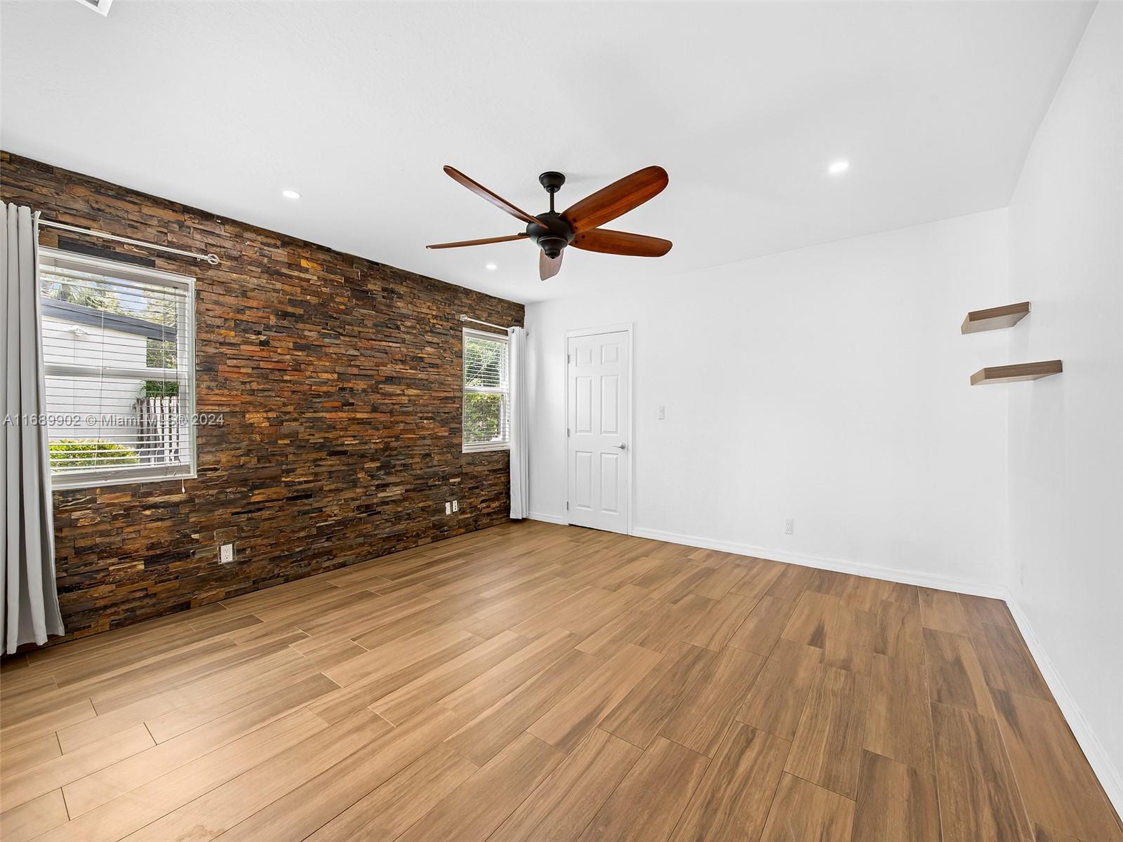 1733 SW 13th Ct