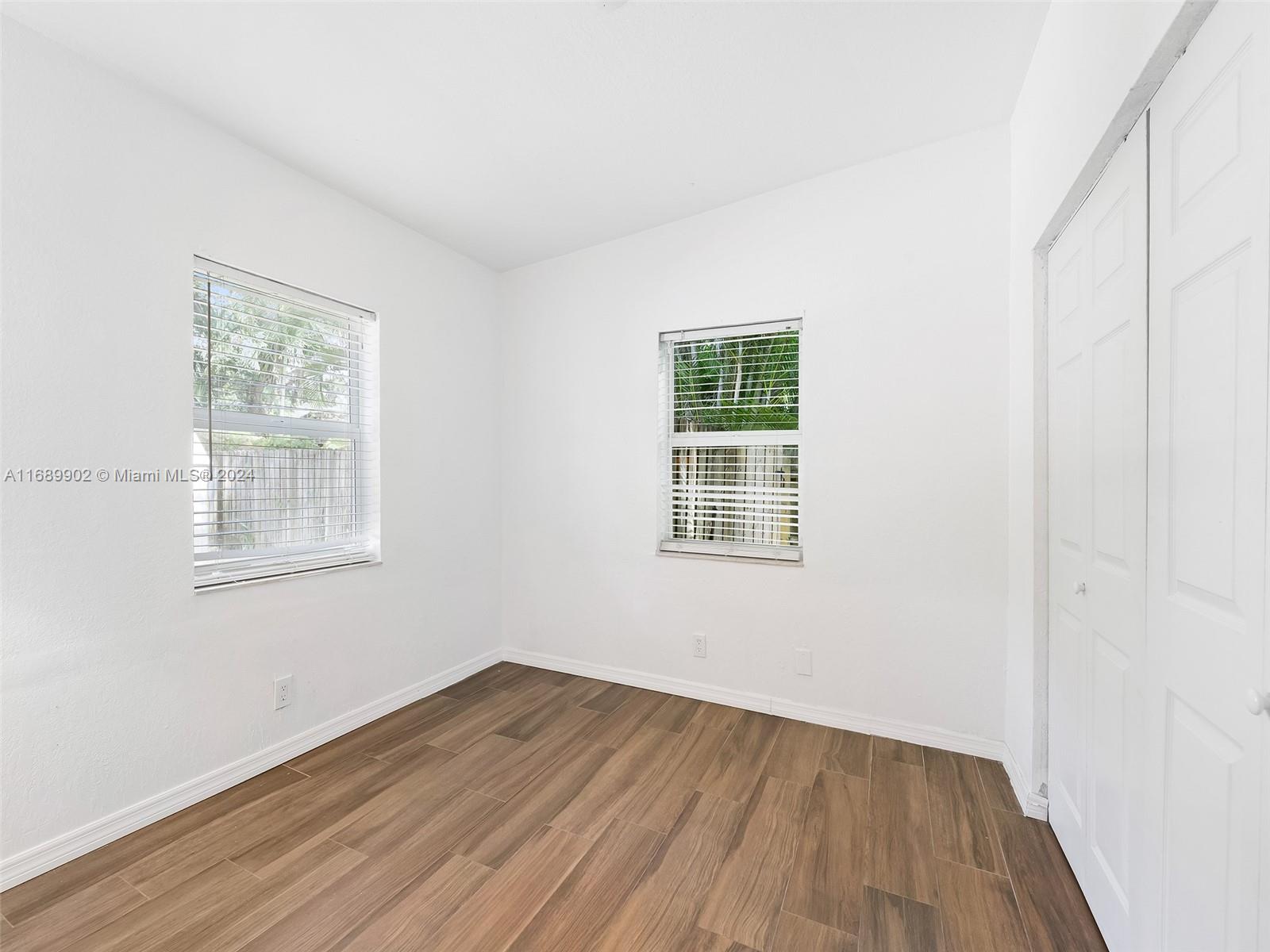 1733 SW 13th Ct