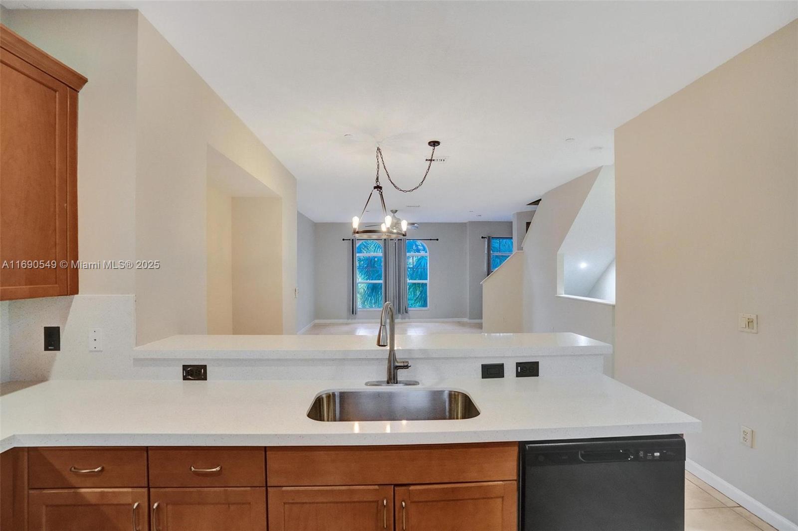 1033 NE 17th Way # 805