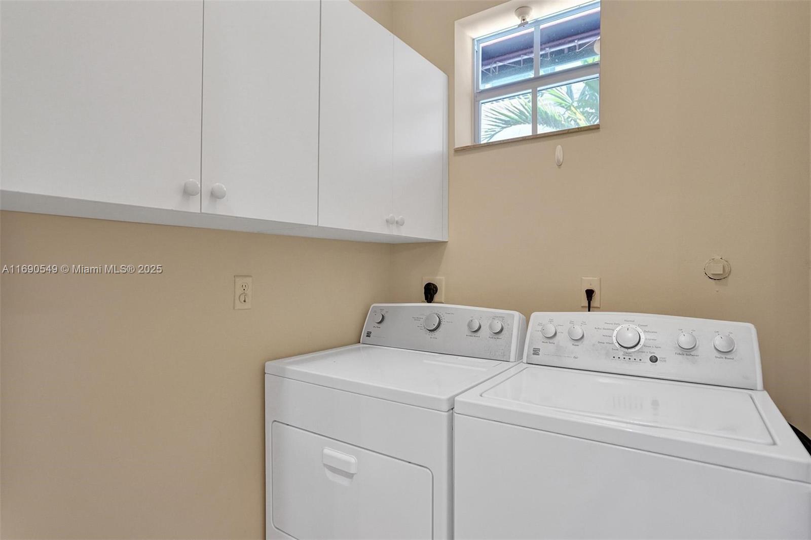 1033 NE 17th Way # 805