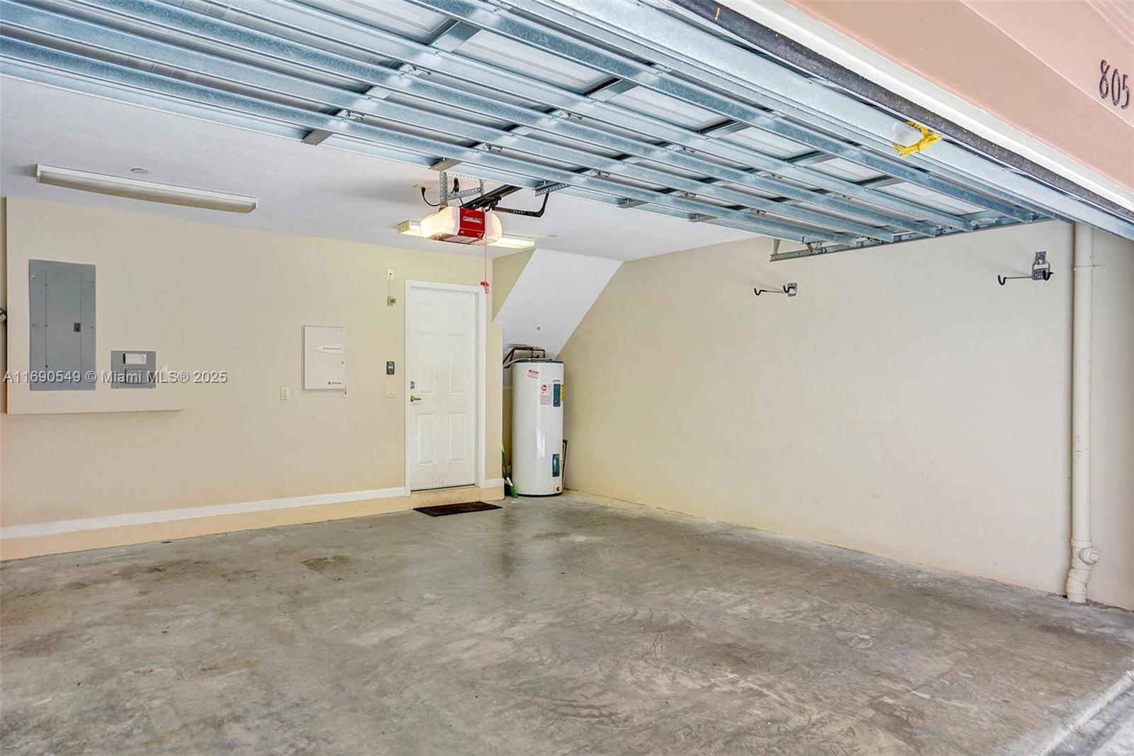 1033 NE 17th Way # 805