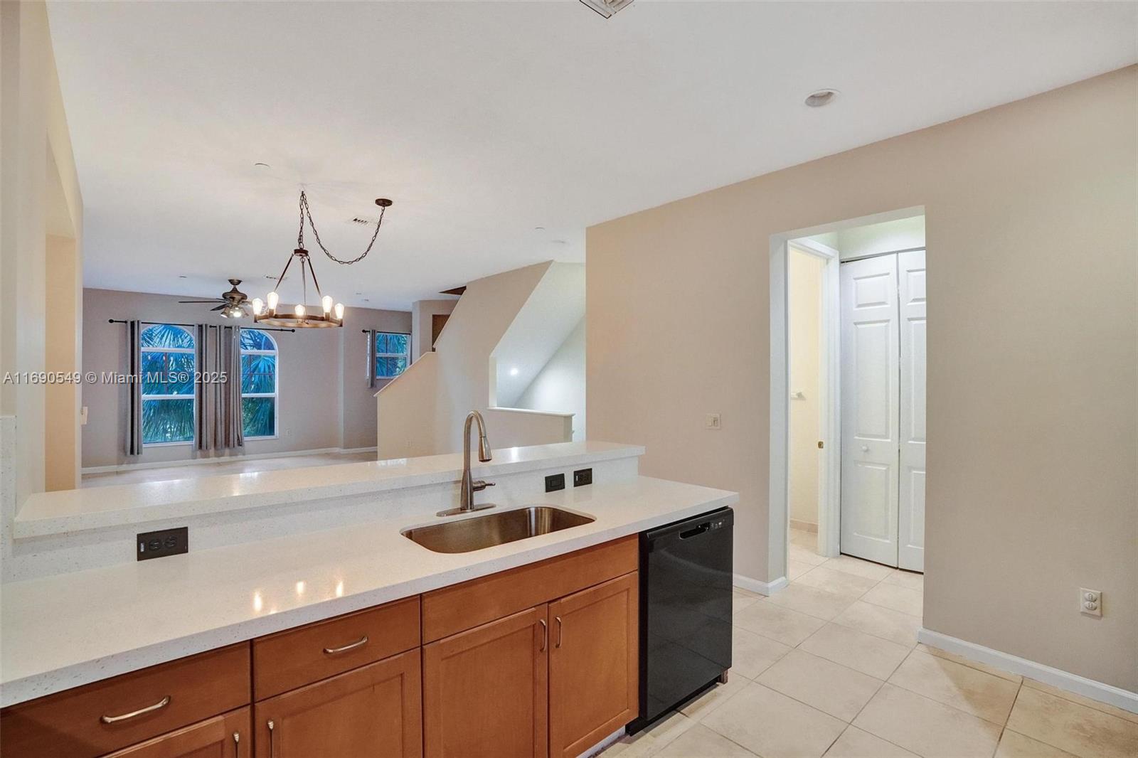 1033 NE 17th Way # 805