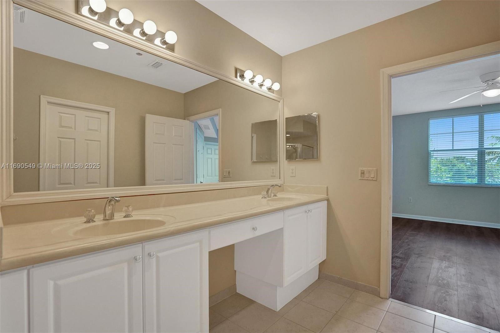 1033 NE 17th Way # 805