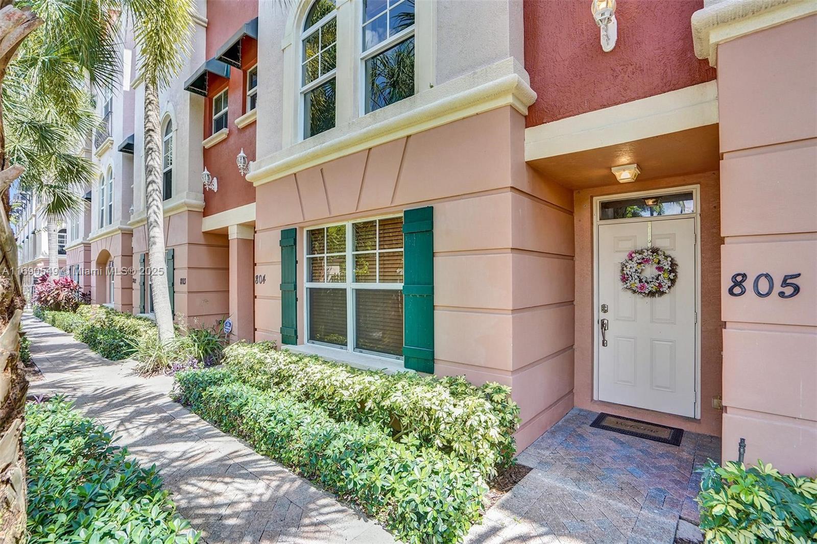 1033 NE 17th Way # 805