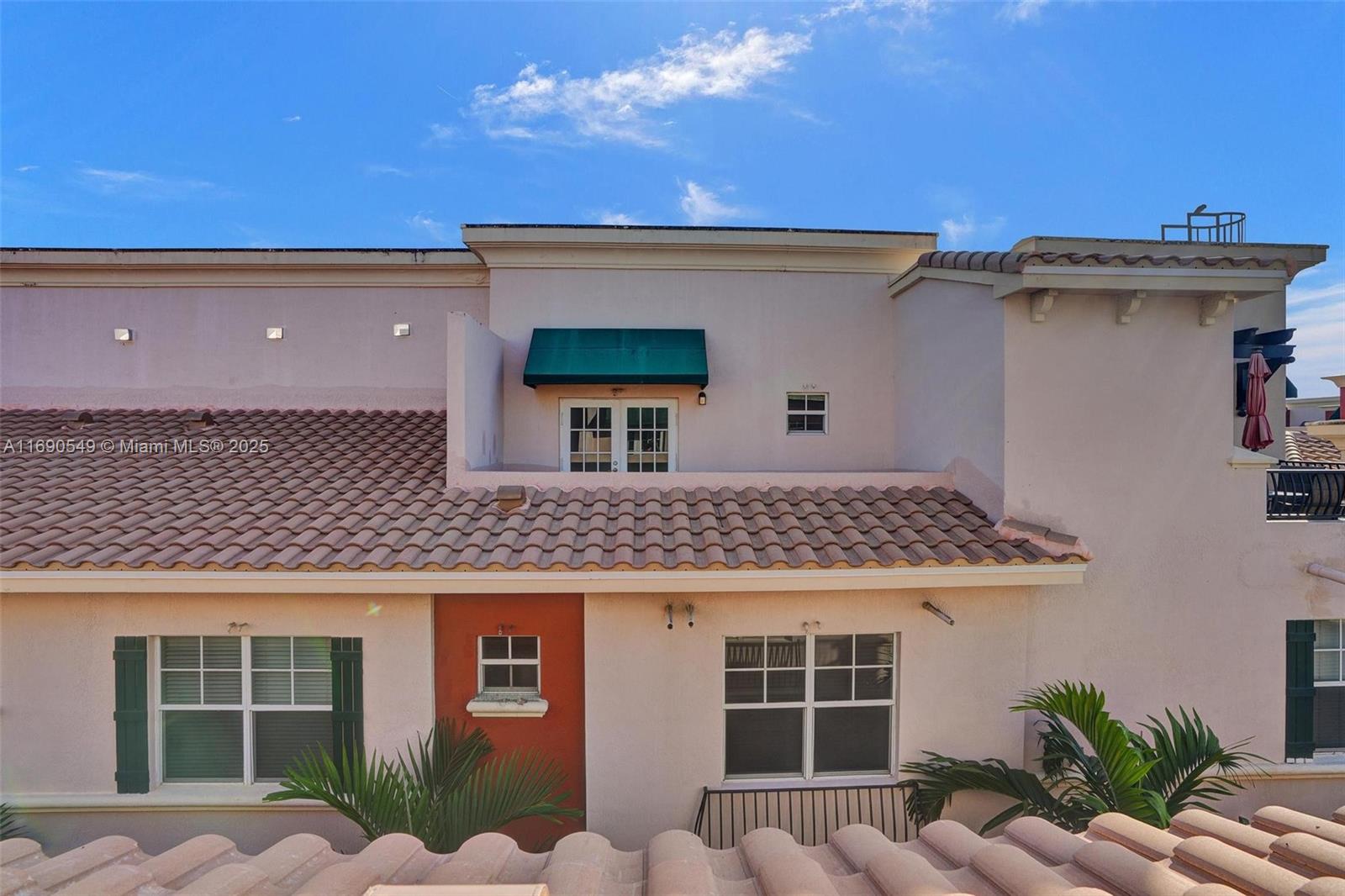 1033 NE 17th Way # 805