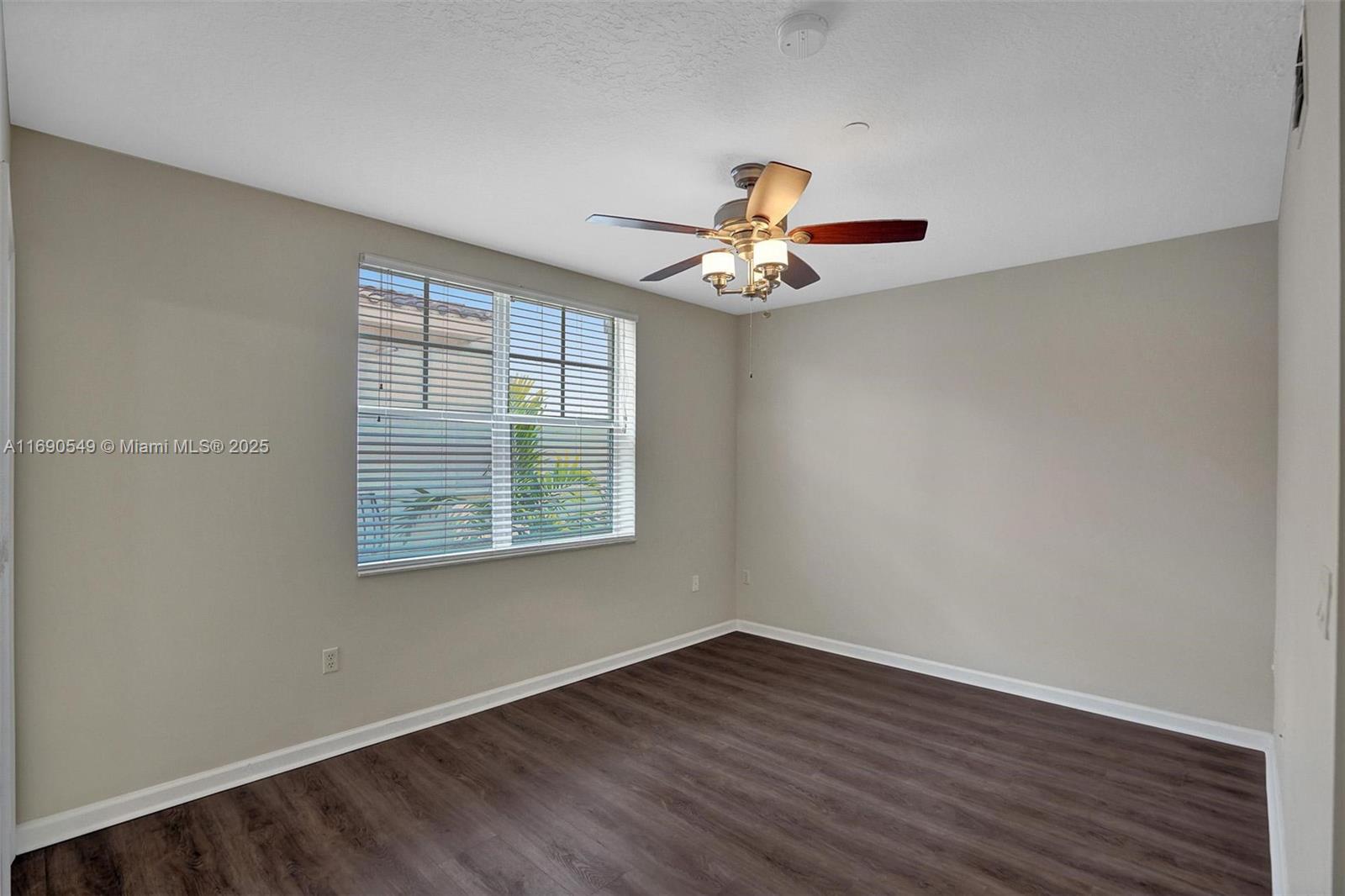 1033 NE 17th Way # 805