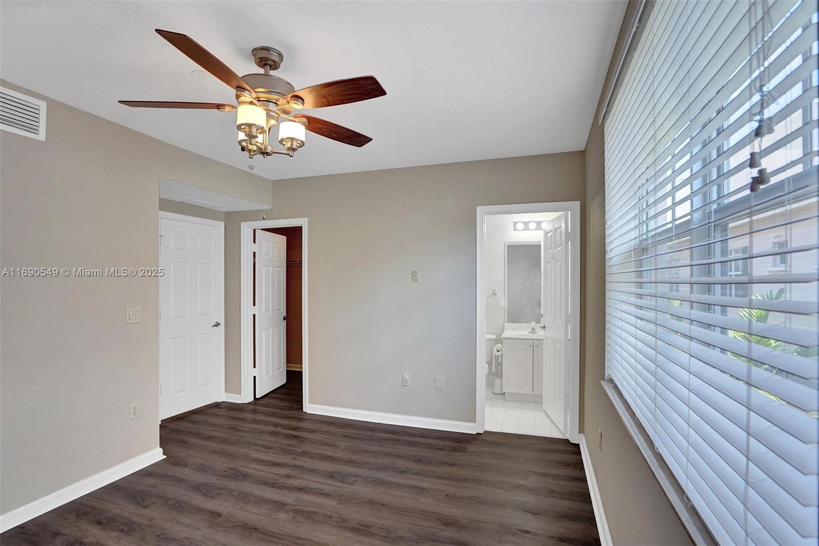 1033 NE 17th Way # 805
