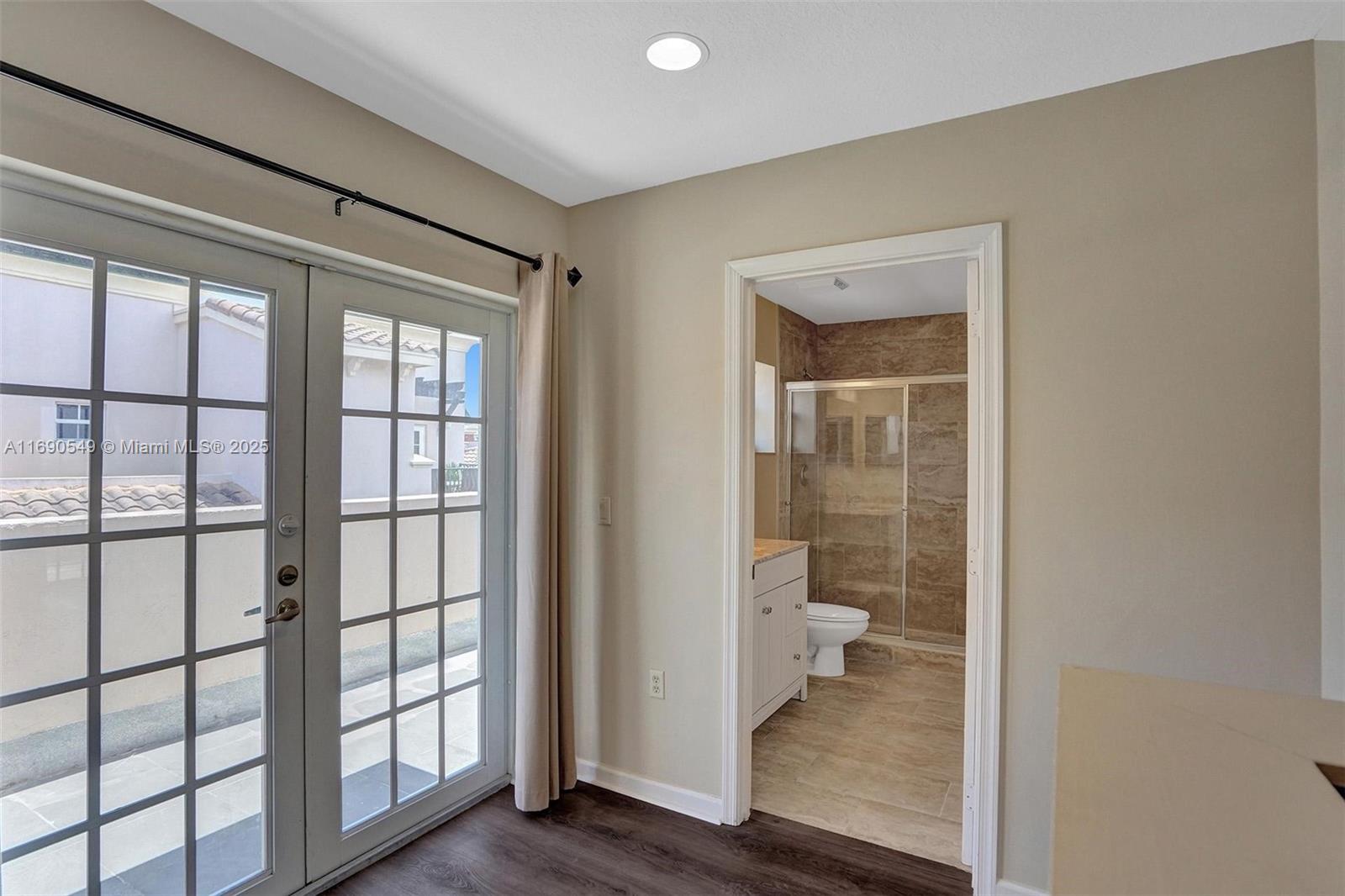 1033 NE 17th Way # 805