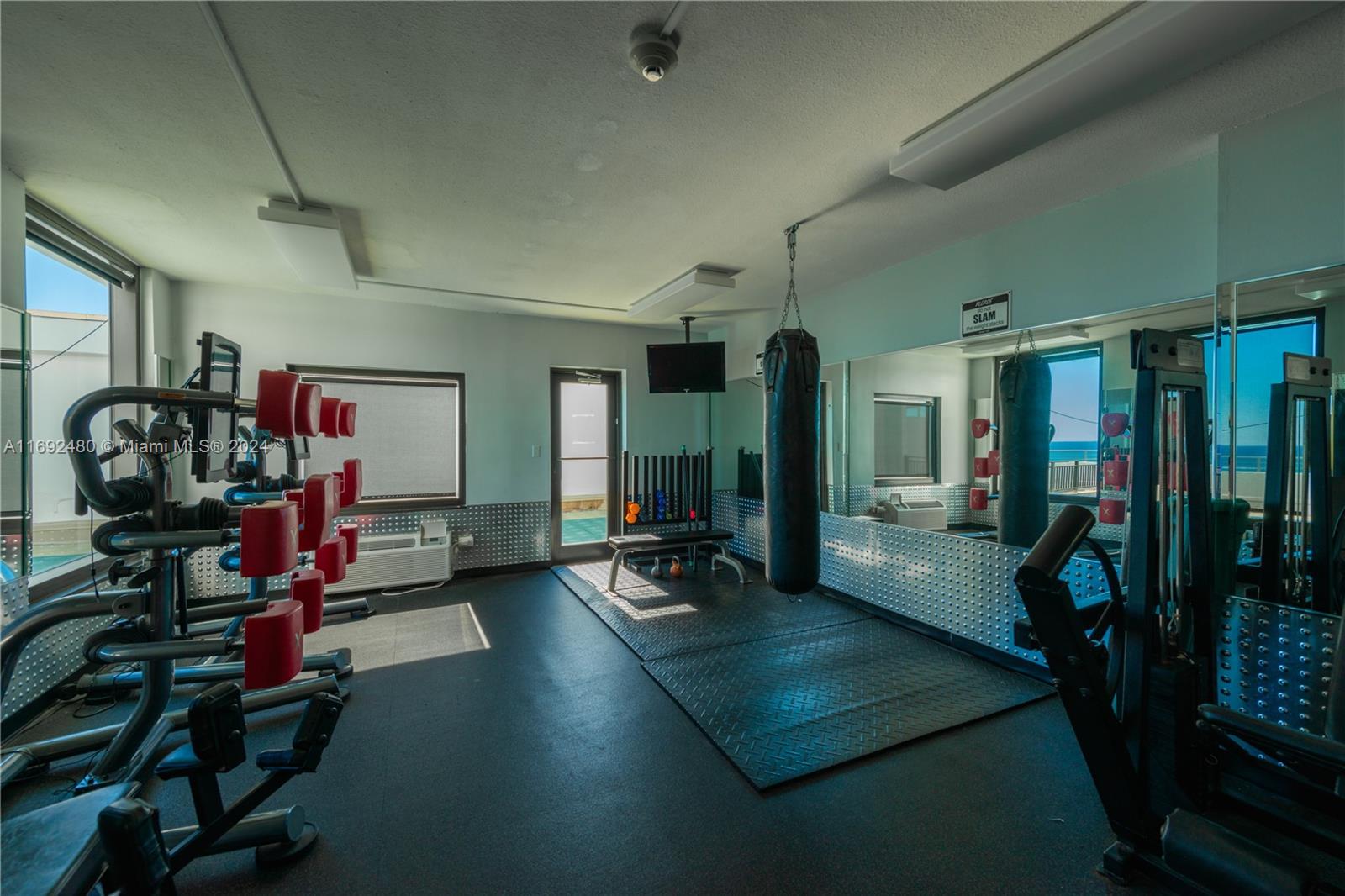 5555 Collins Ave # 14U