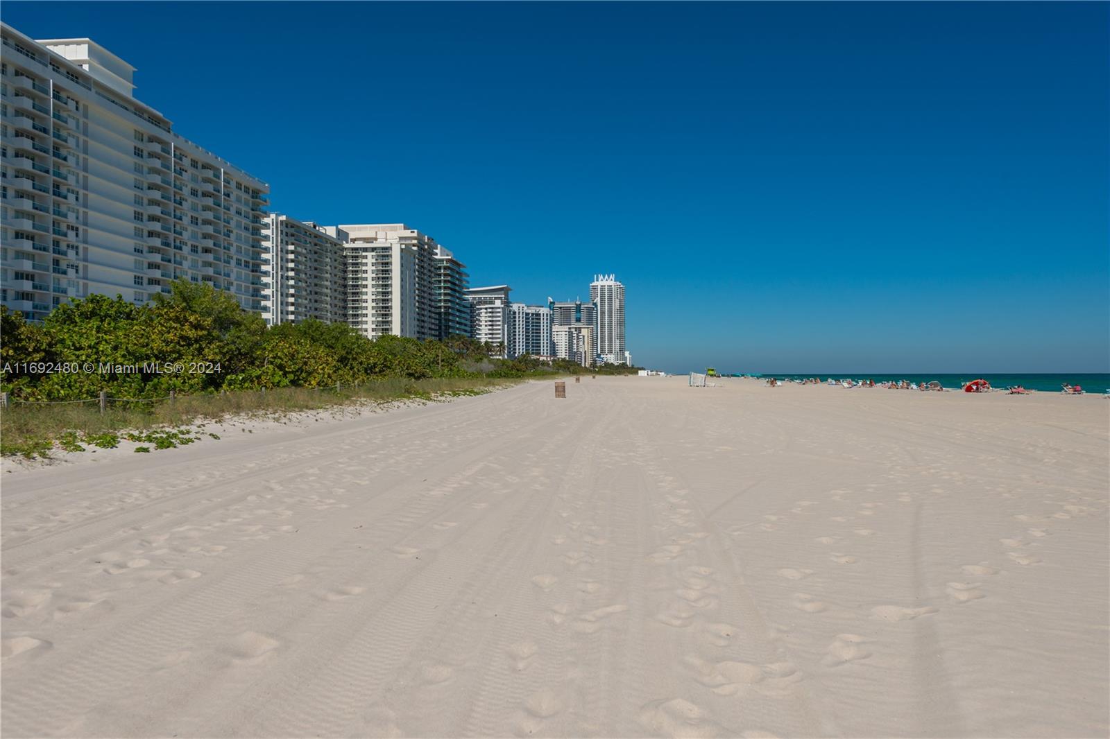 5555 Collins Ave # 14U