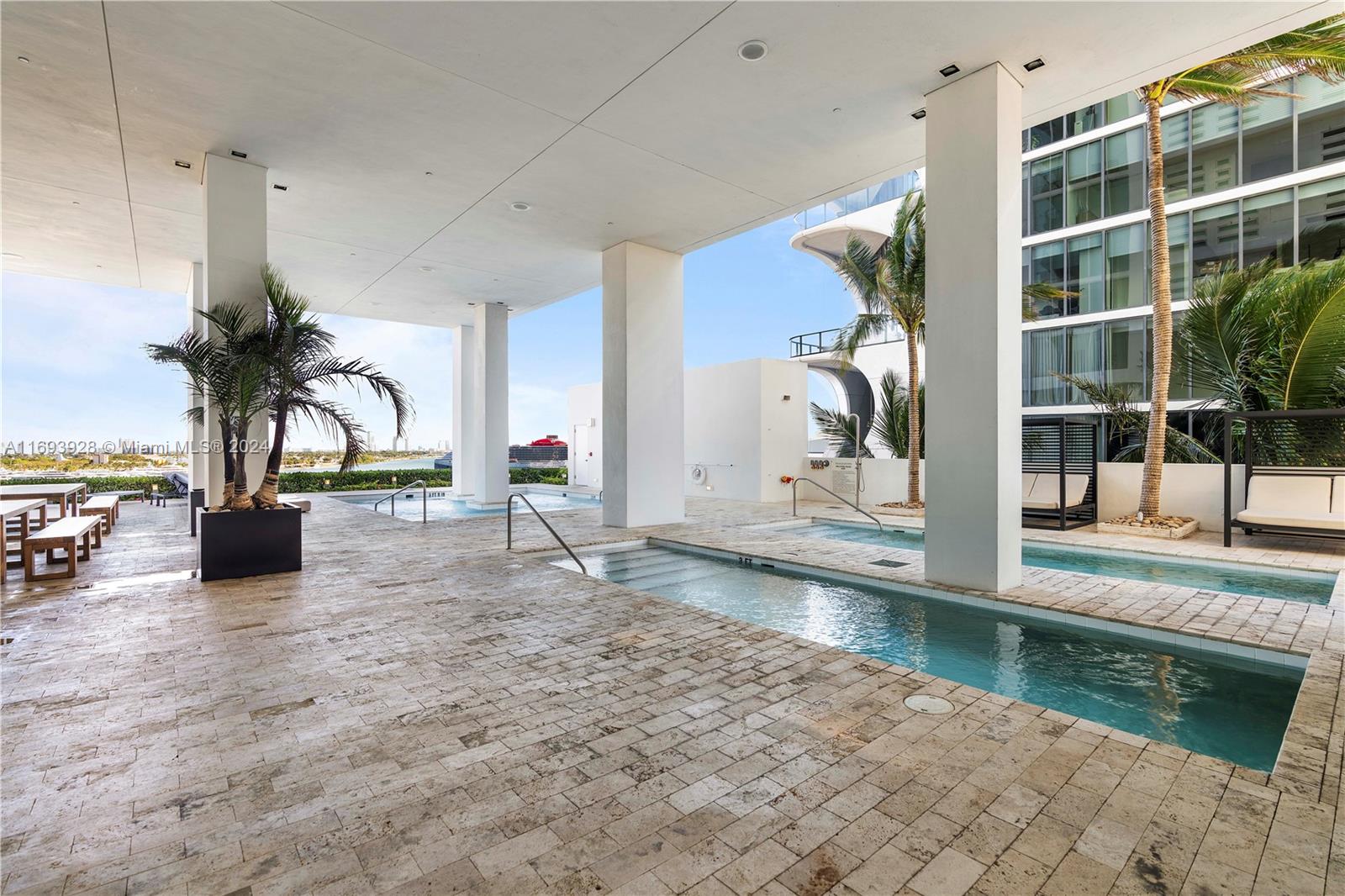 1040 Biscayne Blvd # 1506