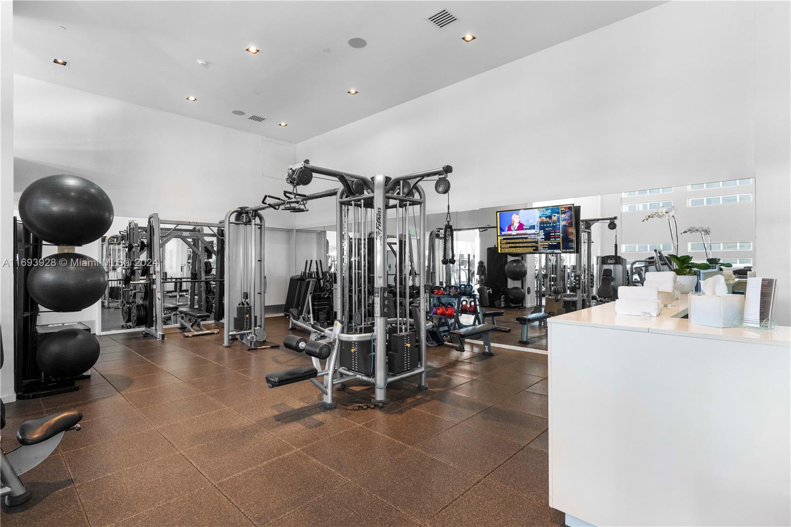 1040 Biscayne Blvd # 1506
