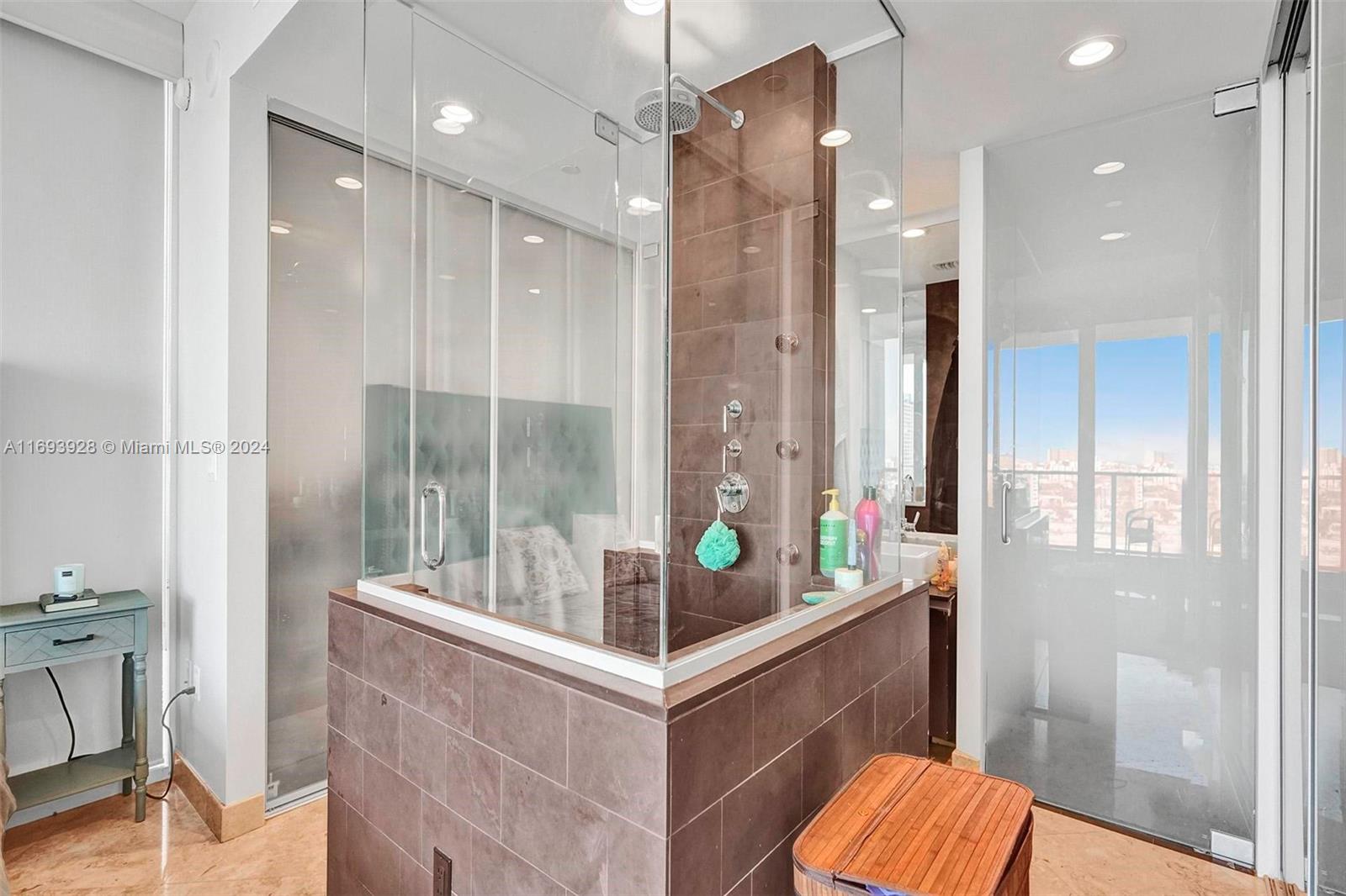 1040 Biscayne Blvd # 1506