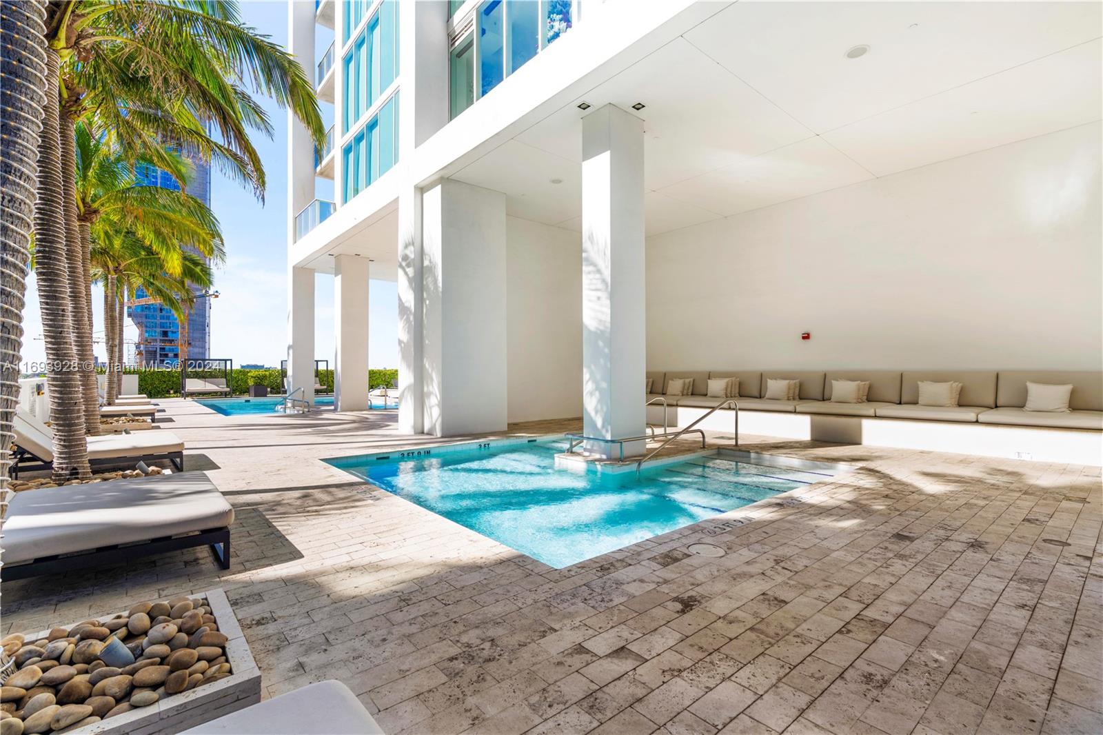 1040 Biscayne Blvd # 1506