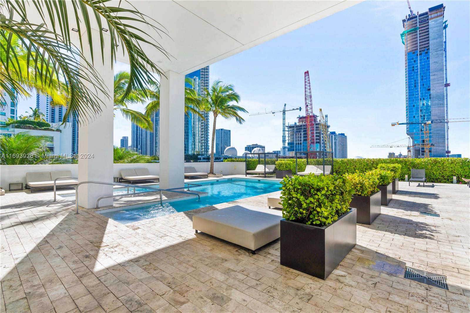 1040 Biscayne Blvd # 1506