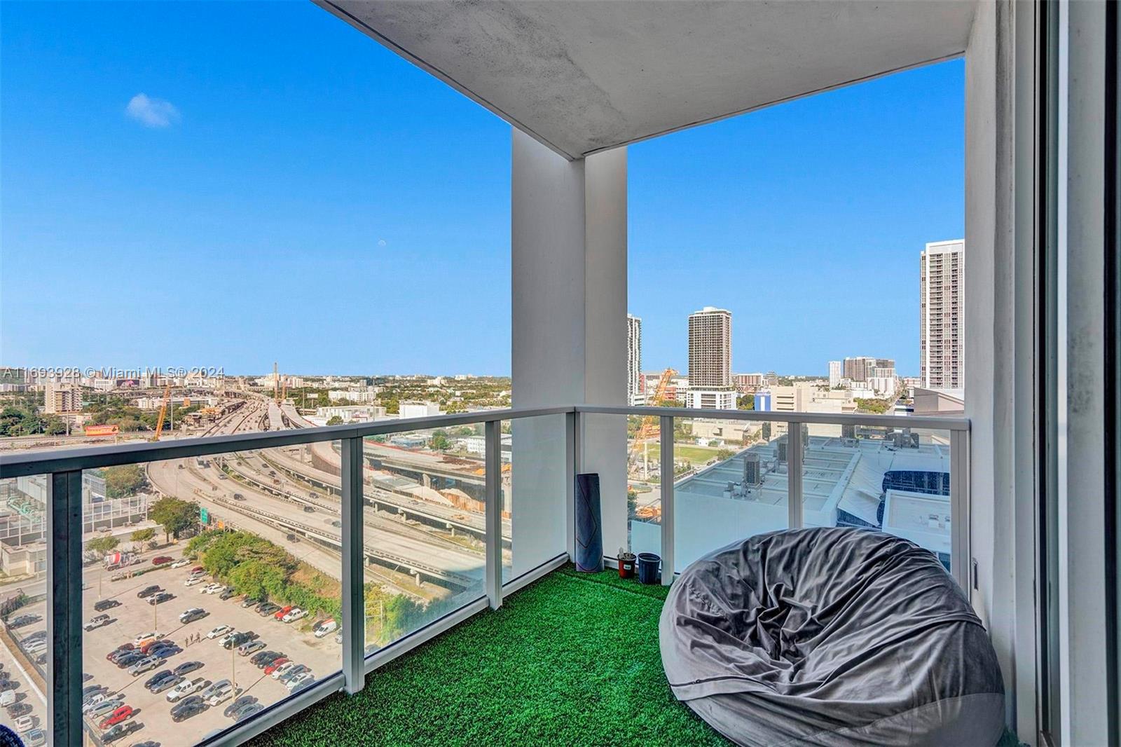 1040 Biscayne Blvd # 1506