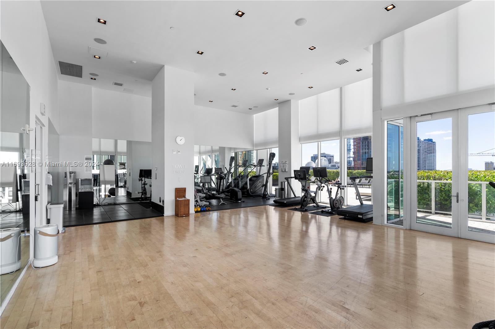 1040 Biscayne Blvd # 1506