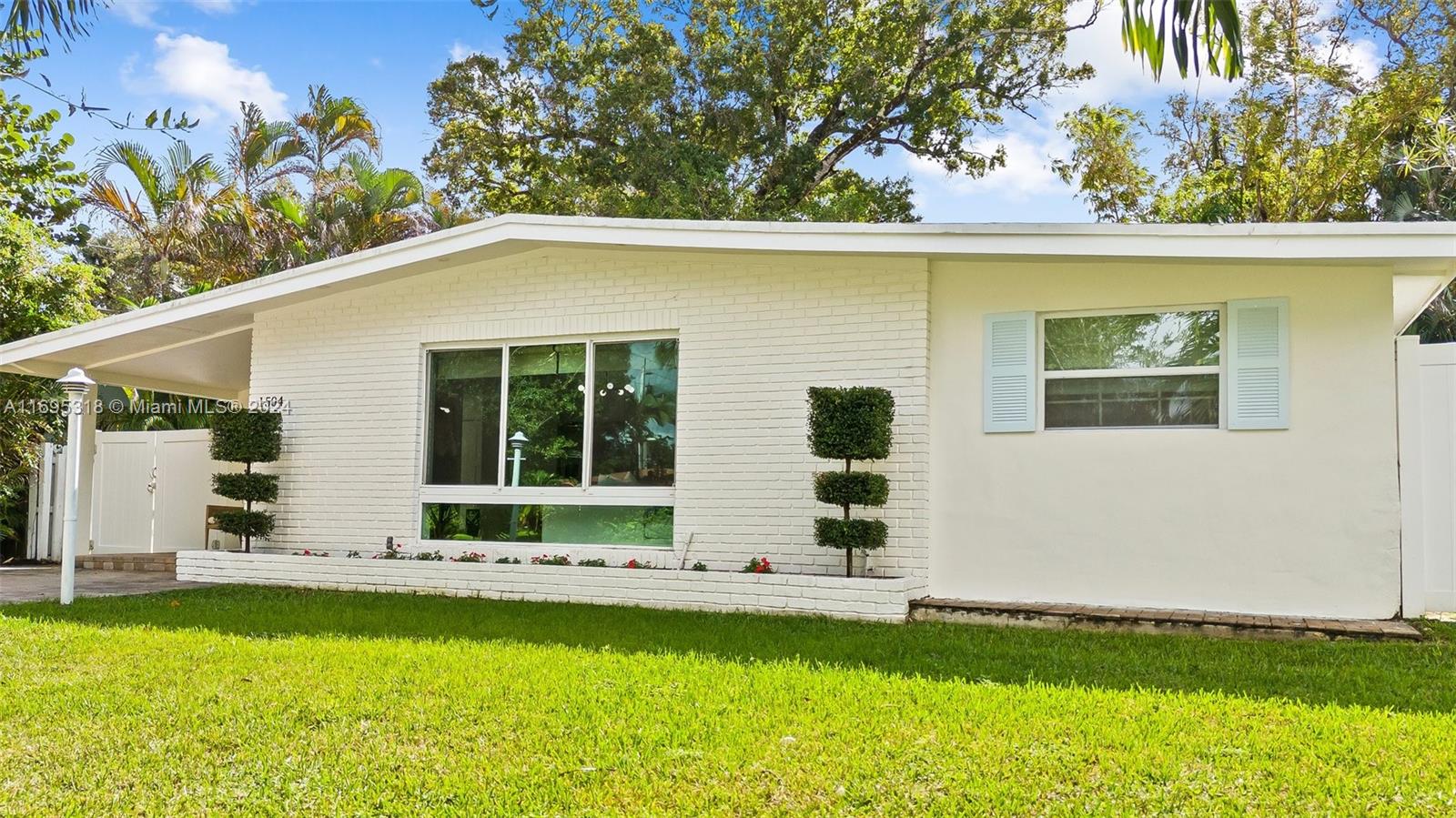 1504 SW 13th Ct