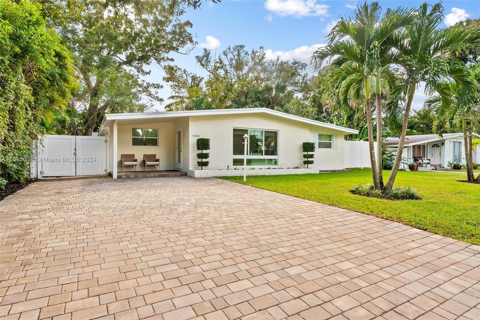 1504 SW 13th Ct