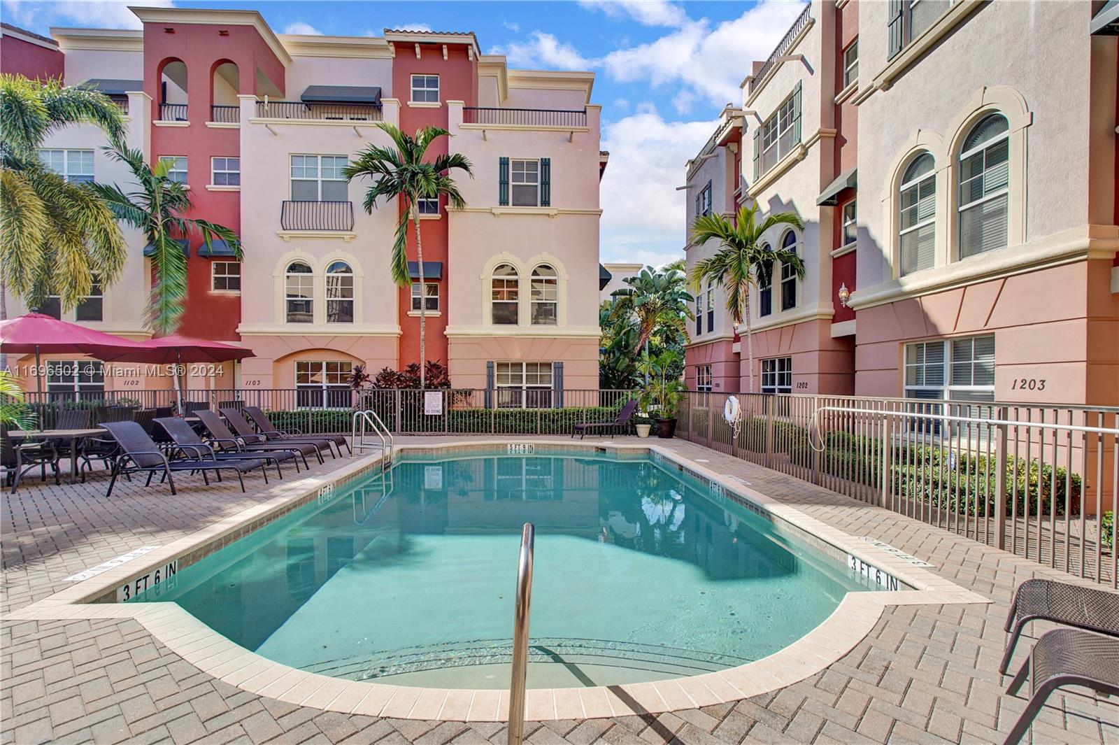 1033 NE 17th Way # 901