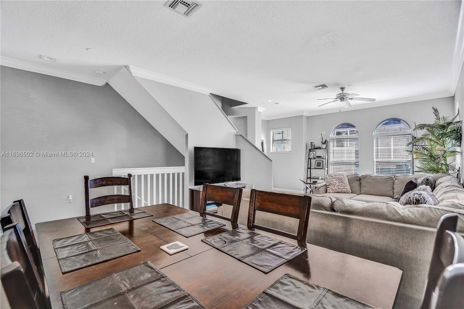 1033 NE 17th Way # 901