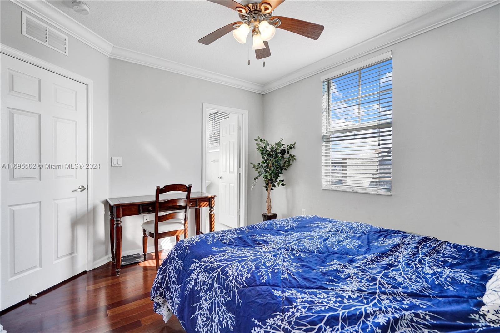 1033 NE 17th Way # 901